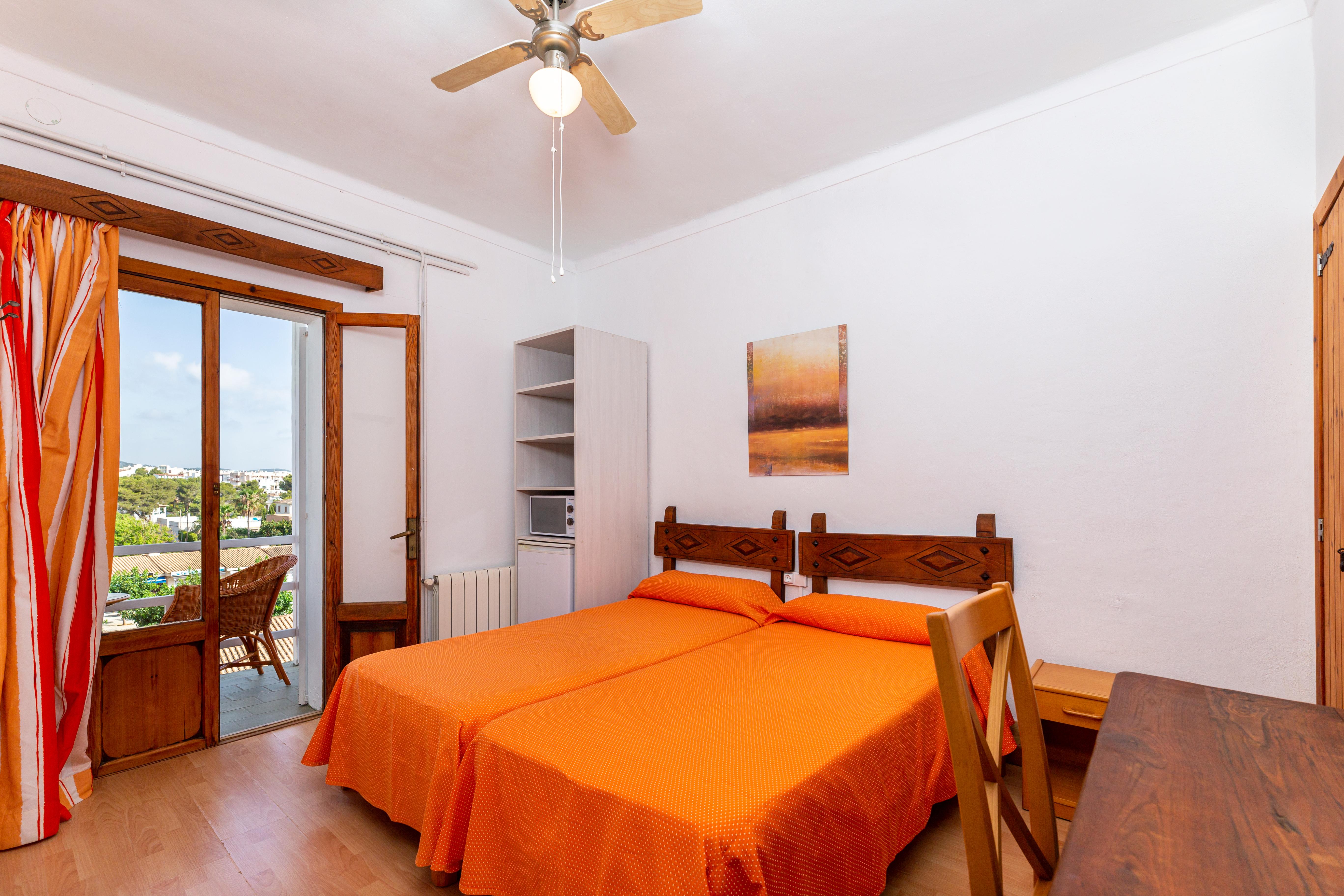 Hostal Residencia San Francisco Portocolom  Extérieur photo