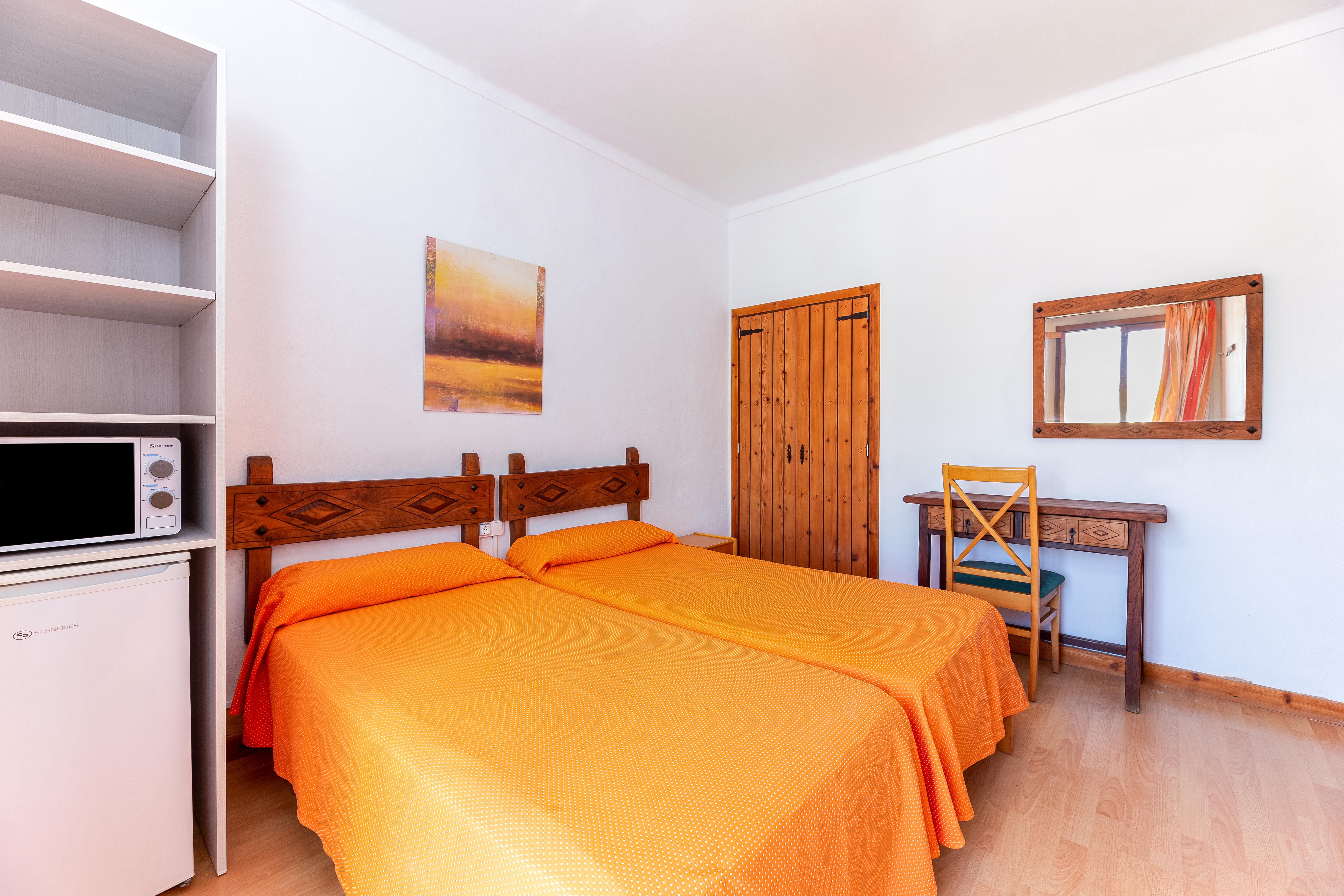 Hostal Residencia San Francisco Portocolom  Extérieur photo