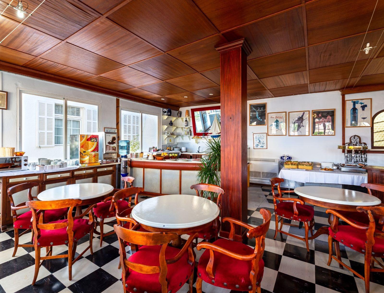 Hostal Residencia San Francisco Portocolom  Extérieur photo